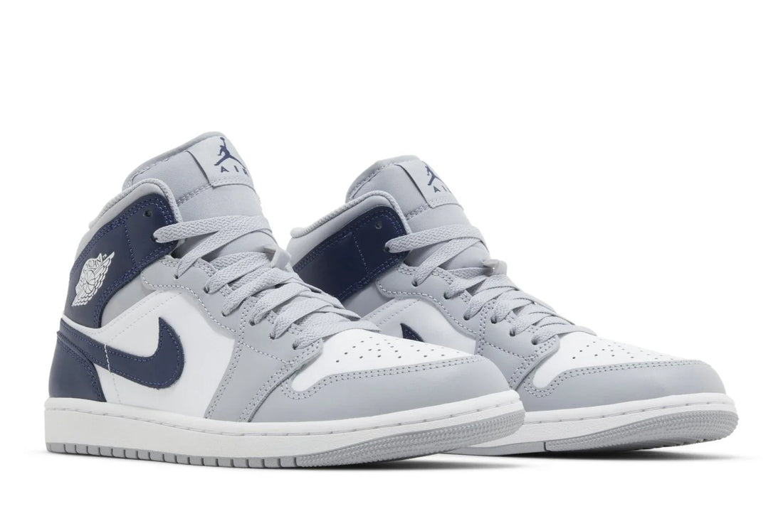 Air Jordan 1 Mid Wolf Grey Midnight Navy Cinza