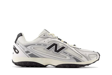 New Balance 204L Silver Metallic Black Prateado
