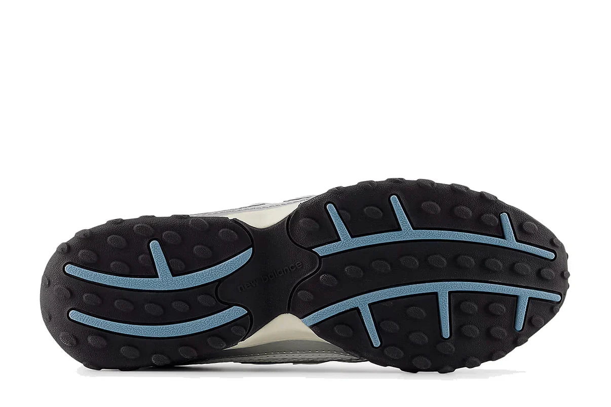 New Balance 204L Silver Metallic Sky Prateado