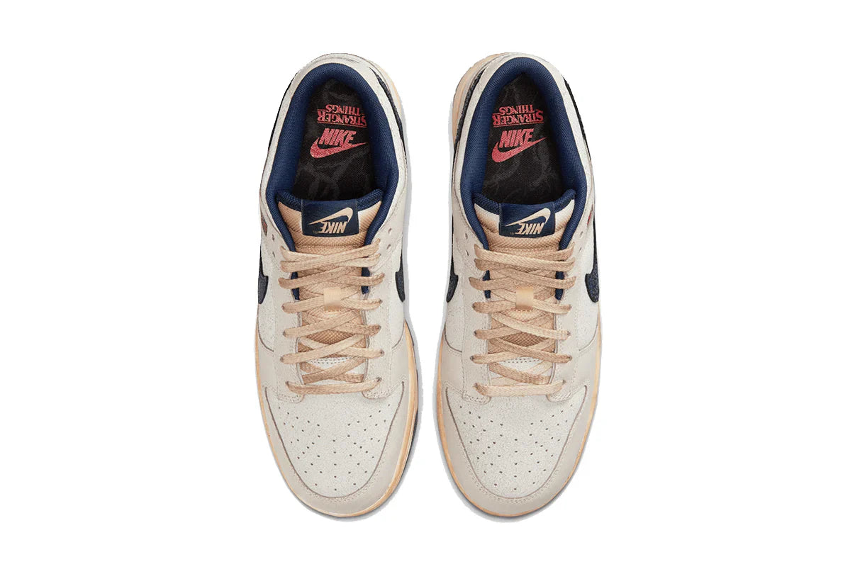 Nike Dunk Low Stranger Things Phantom Branco