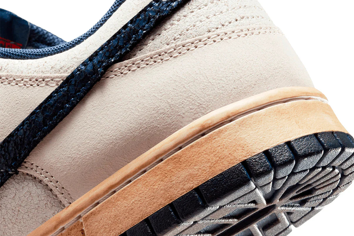 Nike Dunk Low Stranger Things Phantom Branco