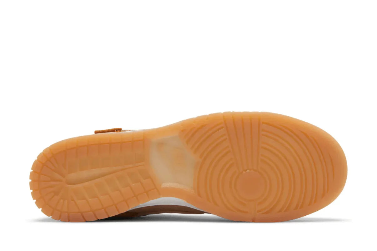 Nike Dunk Low Teddy Bear Marrom