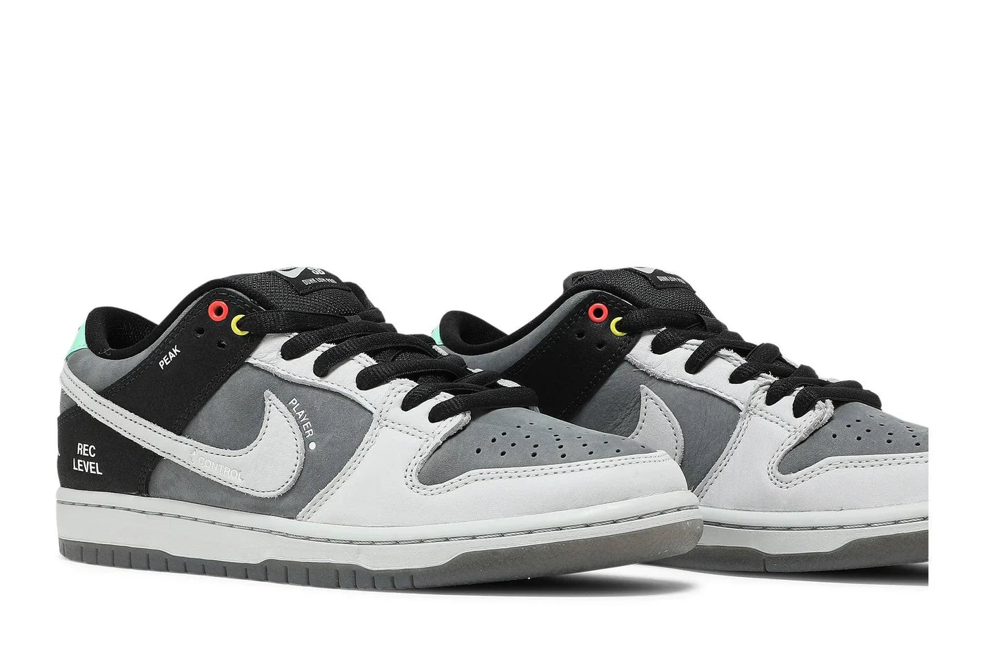 Nike SB Dunk Low VX 1000 Camcorder Cinza