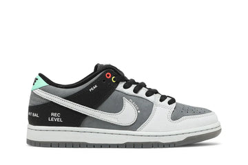 Nike SB Dunk Low VX 1000 Camcorder Cinza