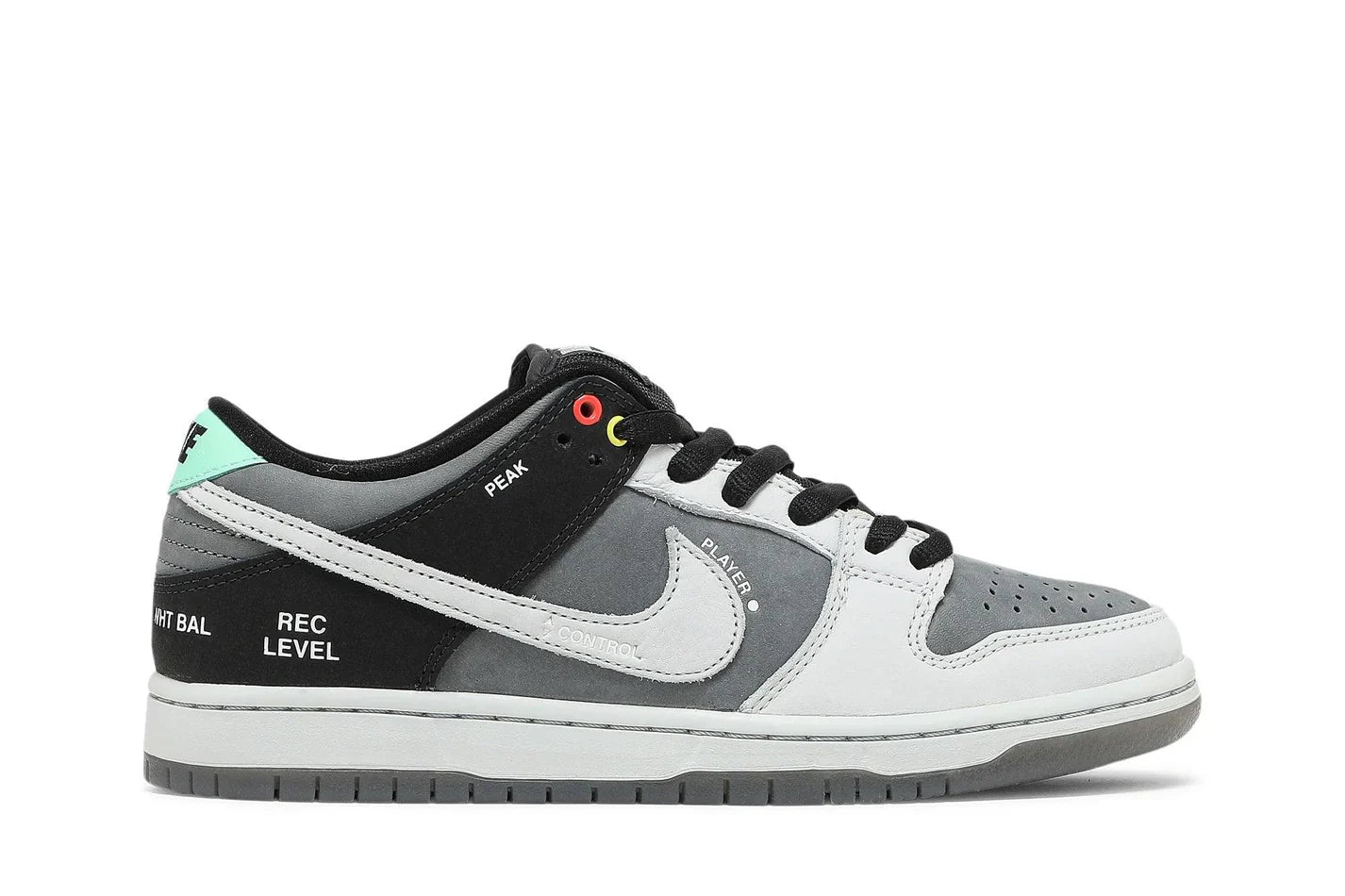 Nike SB Dunk Low VX 1000 Camcorder Cinza