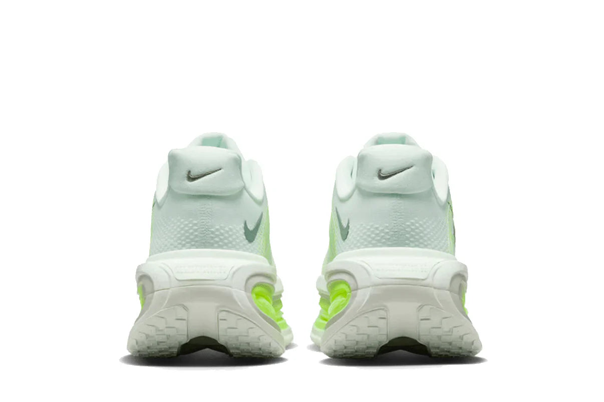 Nike Vomero Premium Barely Volt Verde